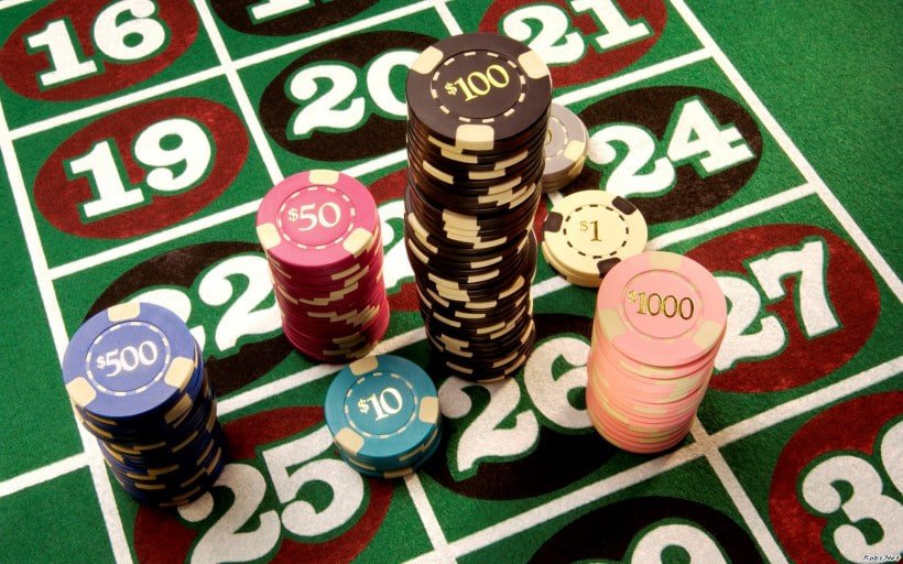 Slot tournament leaderboard showing daily and weekly rankings